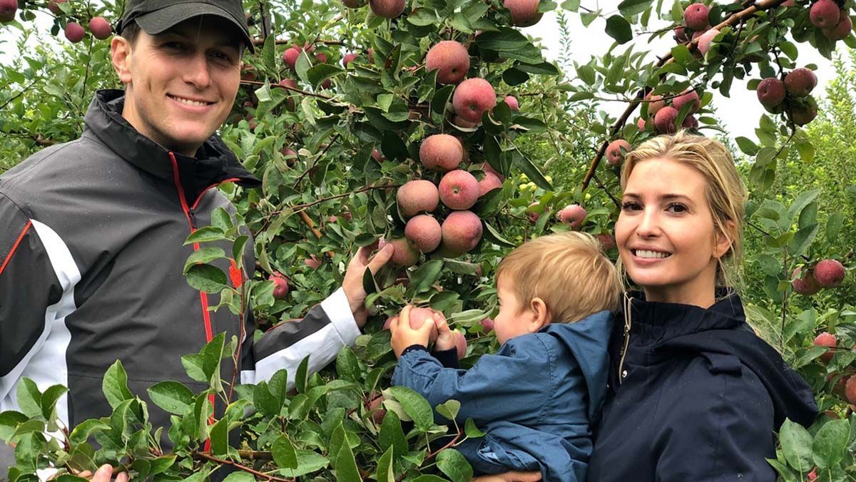 Скромный уикенд: Иванка Трамп очаровала нежным фото своих сыновей Скромный уикенд: Иванка Трамп очаровала нежным фото своих сыновей