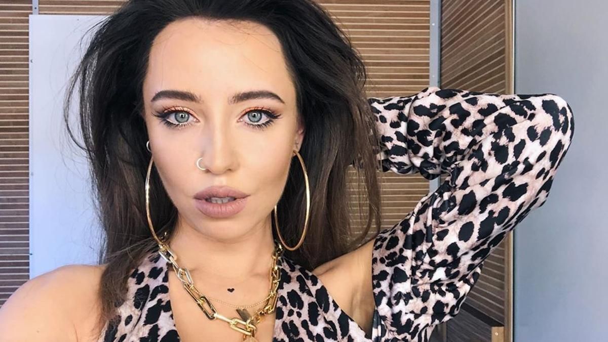 Надія Дорофєєва засвітила пружні сідниці на відпочинку: спекотні фото Надія Дорофєєва засвітила пружні сідниці на відпочинку: спекотні фото