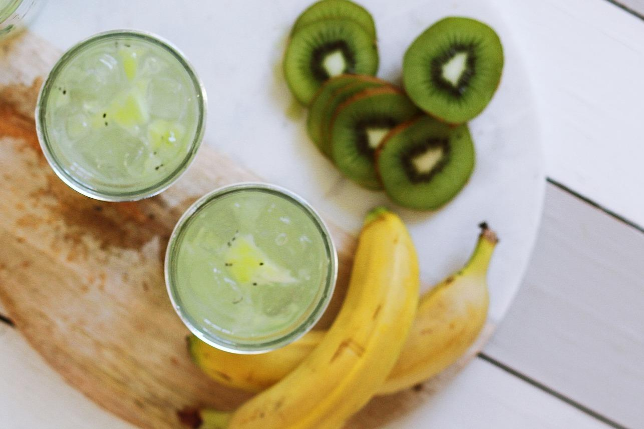 Как приготовить смузи без блендера – рецепты смузи с бананом