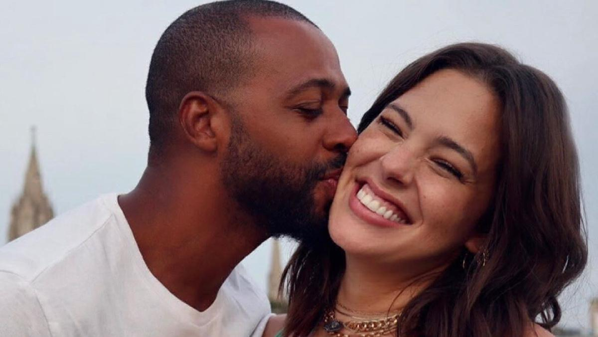 Знаменитая plus-size модель Эшли Грэм беременна: миловидное видео