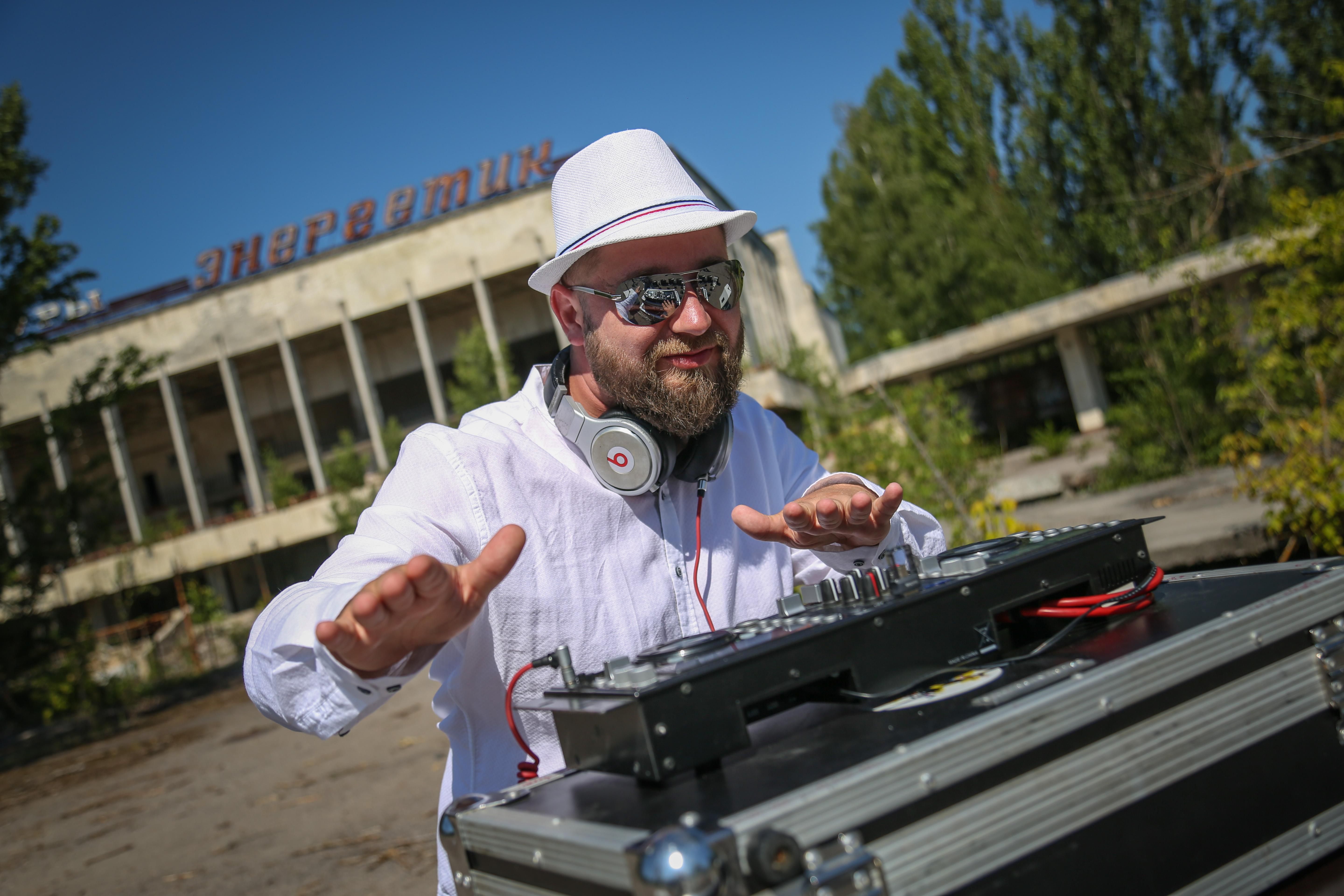 Чернобыль: как звучит голос Припяти в новом музыкальном проекте – видео Чернобыль: как звучит голос Припяти в новом музыкальном проекте – видео