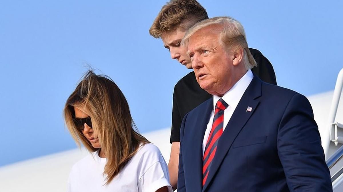 Мелания Трамп засветила образ в стиле Виктории Бекхэм: эффектные фото Мелания Трамп засветила образ в стиле Виктории Бекхэм: эффектные фото