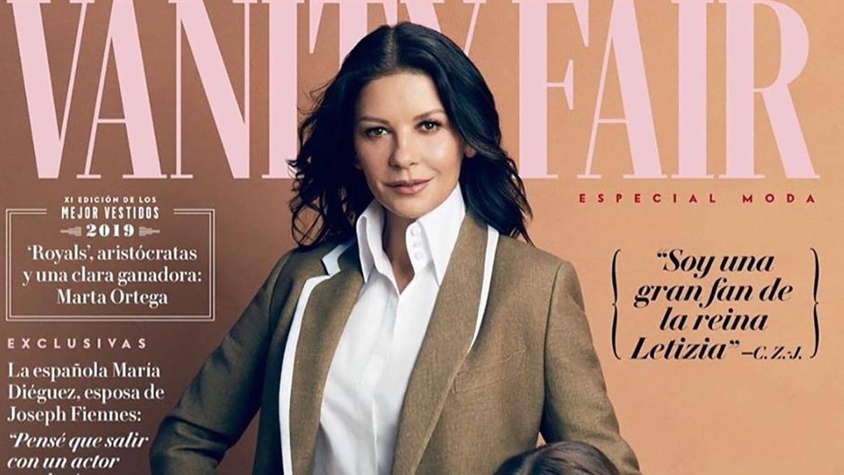 49-річна Кетрін Зета-Джонс і її 16-річна донька знялися для обкладинки глянцю: стильні фото 49-річна Кетрін Зета-Джонс і її 16-річна донька знялися для обкладинки глянцю: стильні фото