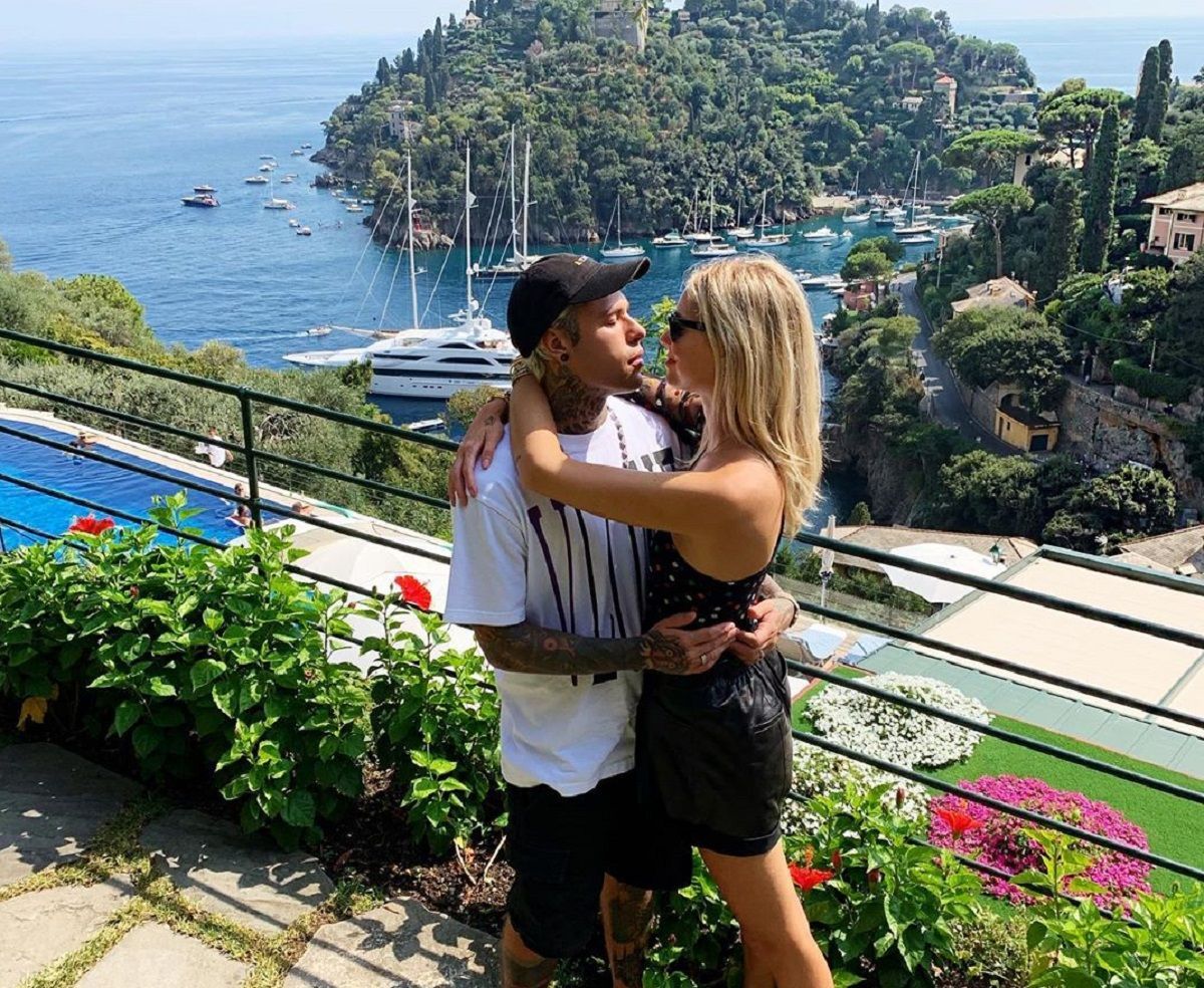 Кьяра Ферраньи с любимым отгуляла годовщину свадьбы в Портофино: волшебные фото Кьяра Ферраньи с любимым отгуляла годовщину свадьбы в Портофино: волшебные фото