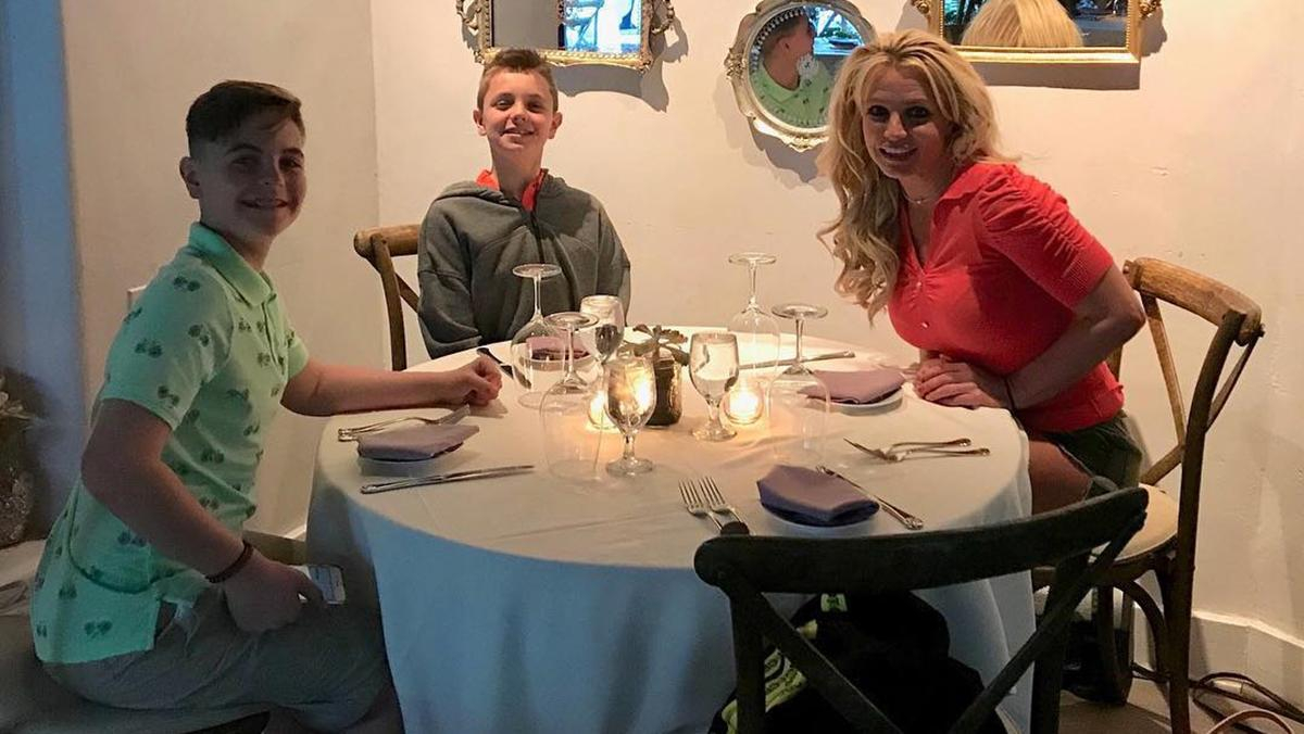 Экс-муж Бритни Спирс получил право приоритетной опеки над детьми: скандальная причина