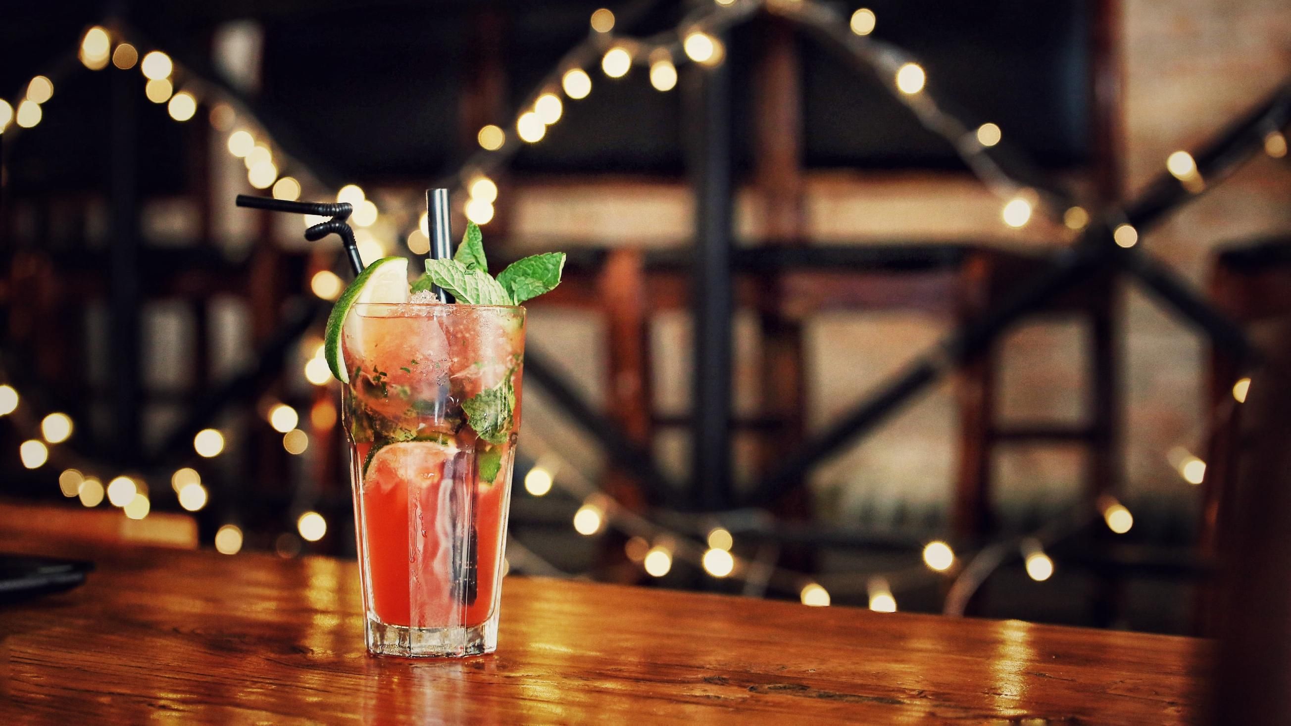 Топ-3 коктейля для романтических вечеров: рецепты от бармена Топ-3 коктейля для романтических вечеров: рецепты от бармена