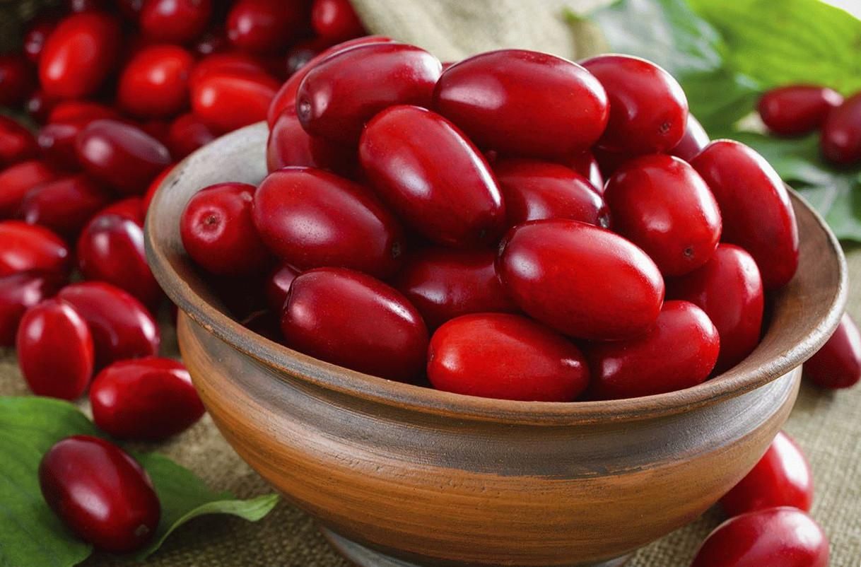 Варення з кизилу – рецепт без кісточок, з яблуками, 5-хвилинка Варення з кизилу – рецепт без кісточок, з яблуками, 5-хвилинка