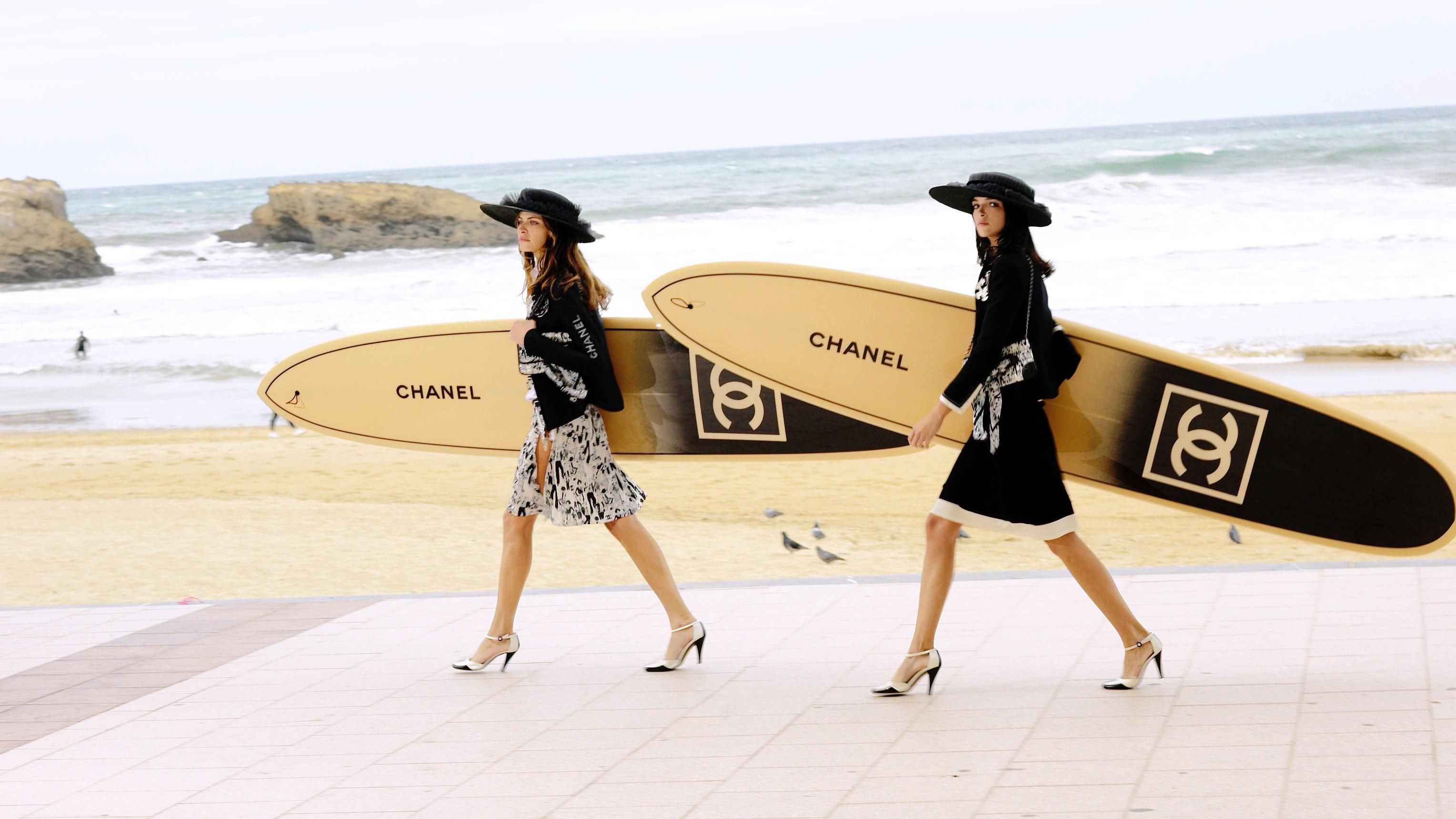 Представники Chanel закликали журналістів не порівнювати інші марки з модним будинком: деталі