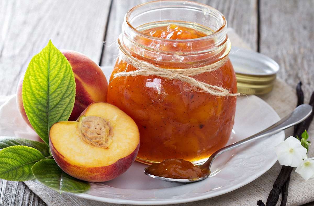Три ідеальні рецепти персикового варення для зимових вечорів 