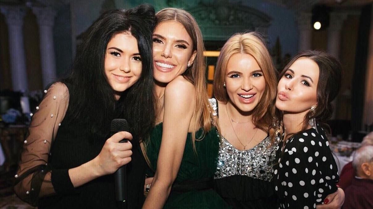 Ассоль показала, як святкувала дівич-вечір з подругами у Туреччині: яскраві фото