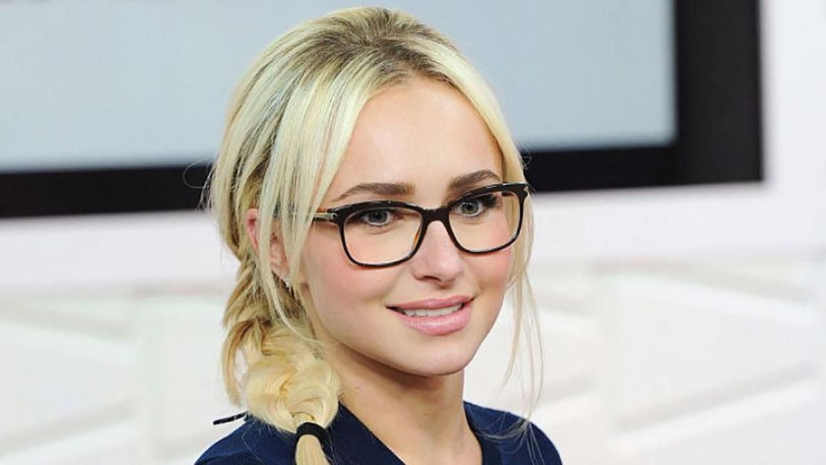 Хайден Панеттьєрі шокувала прихильників новим бойфрендом, – ЗМІ Хайден Панеттьєрі шокувала прихильників новим бойфрендом, – ЗМІ