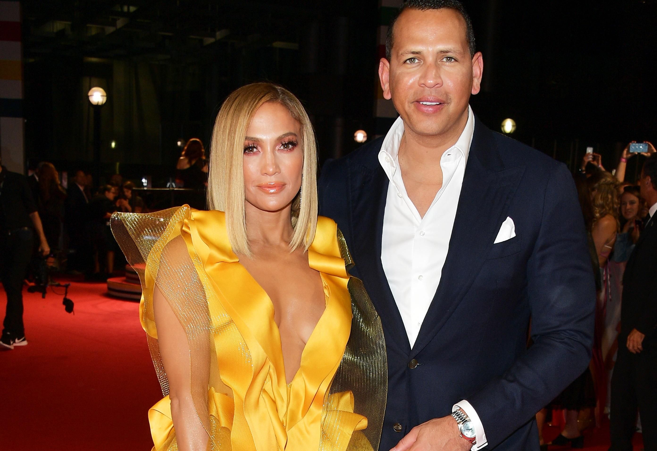 Дженнифер Лопес пригласит экс-мужчин на свою свадьбу с Алексом Родригесом Дженнифер Лопес пригласит экс-мужчин на свою свадьбу с Алексом Родригесом