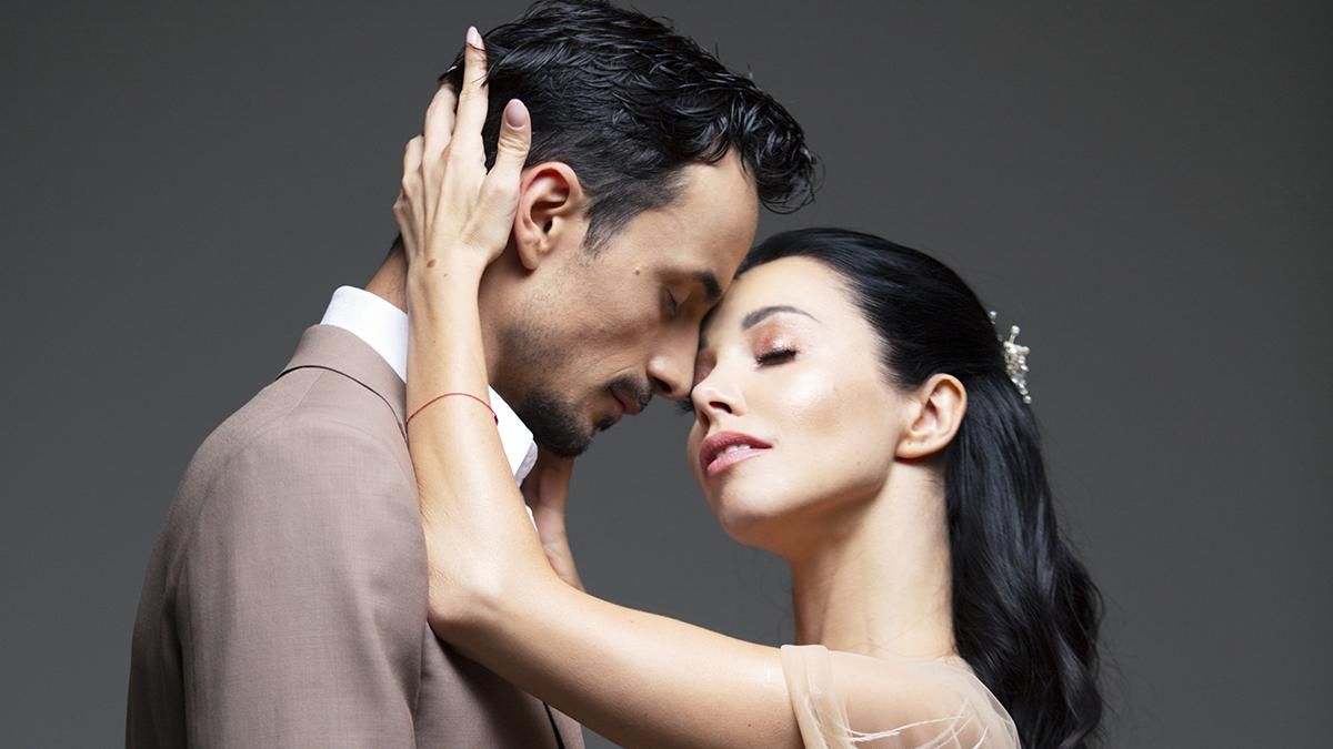 Андре Тан розповів, як створював весільну сукню для Катерини Кухар Андре Тан розповів, як створював весільну сукню для Катерини Кухар