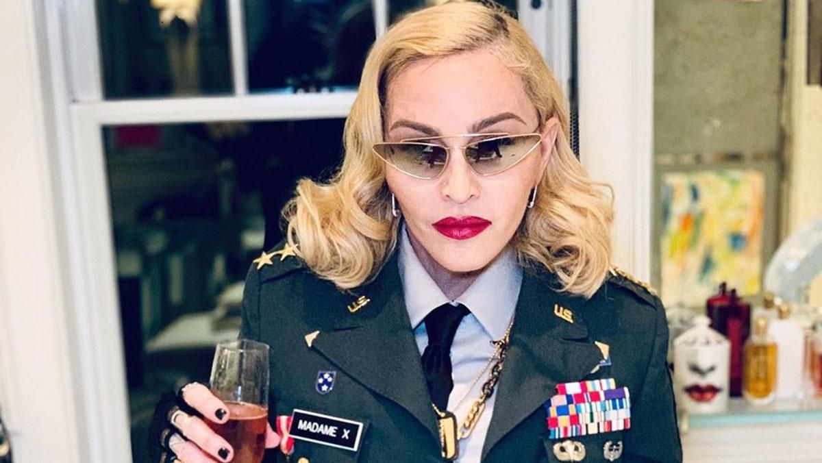 Імітація сексу та алкоголь: Мадонна епатувала під час виступу в Нью-Йорку