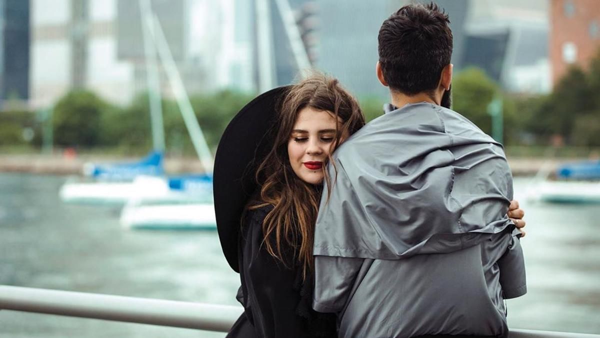 Солистка группы KAZKA намекнула на роман с коллегой-музыкантом Солистка группы KAZKA намекнула на роман с коллегой-музыкантом