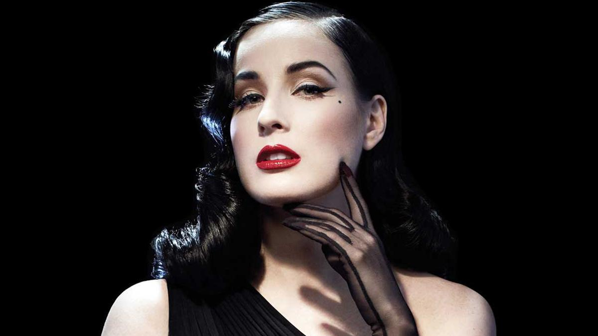 Королева эпатажа и бурлеска: как Дита фон Тиз покорила мир откровенными шоу – фото 18+