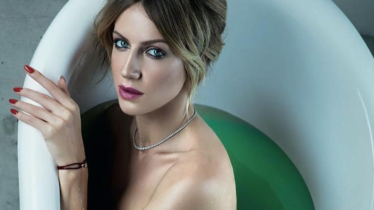Леся Никитюк приняла участие в эротической фотосессии: соблазнительное фото