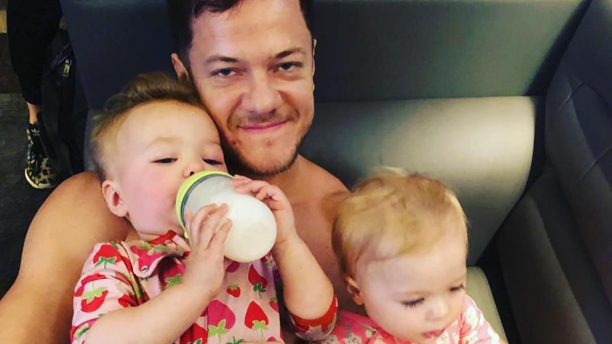 Соліст гурту Imagine Dragons Ден Рейнольдс вчетверте став батьком Соліст гурту Imagine Dragons Ден Рейнольдс вчетверте став батьком