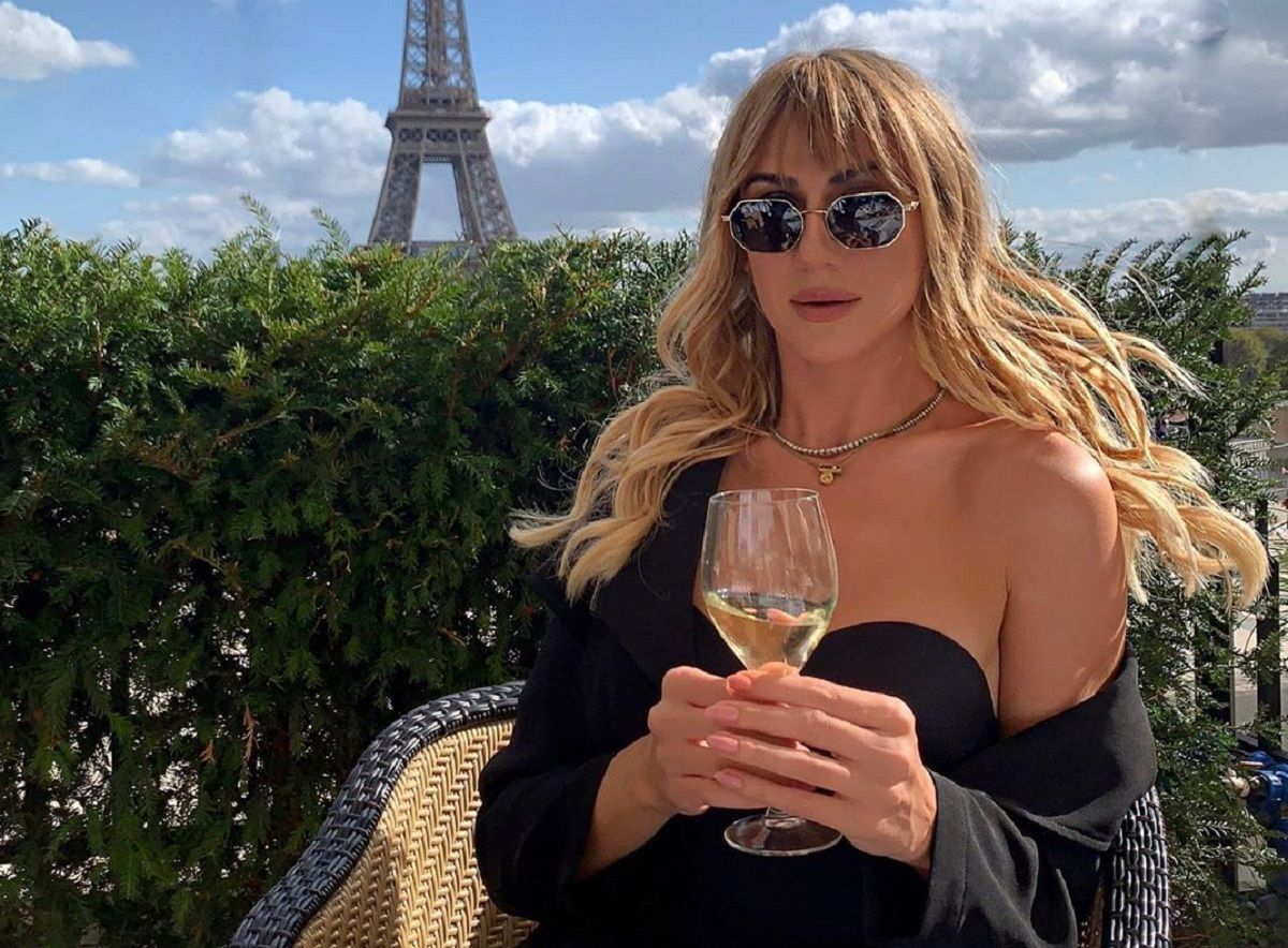 Total black: Леся Никитюк засветила сексапильный образ в Париже