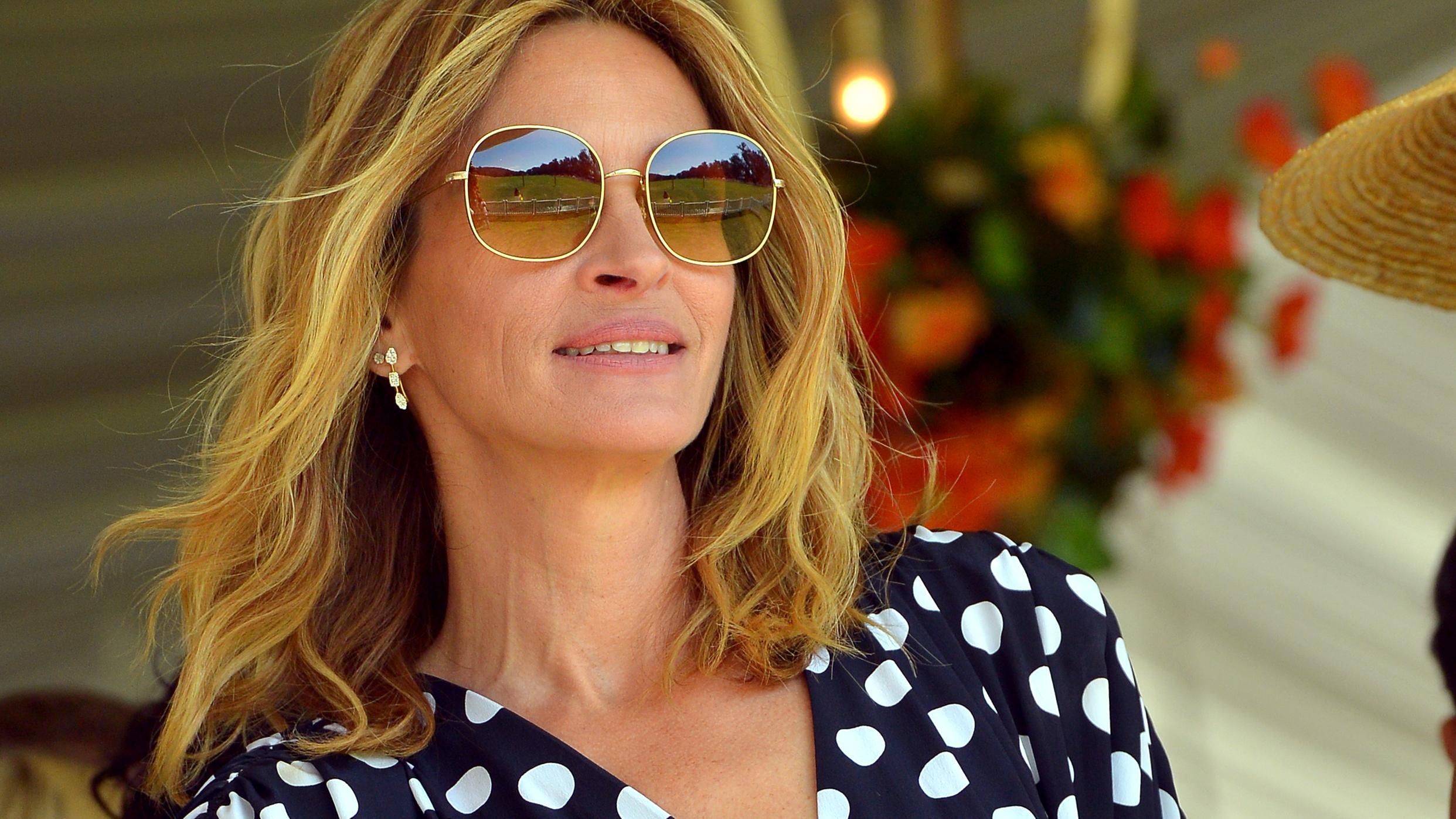 Джулия Робертс вдохновилась легендарным образом героини из фильма "Красотка": стильные фото Джулия Робертс вдохновилась легендарным образом героини из фильма "Красотка": стильные фото