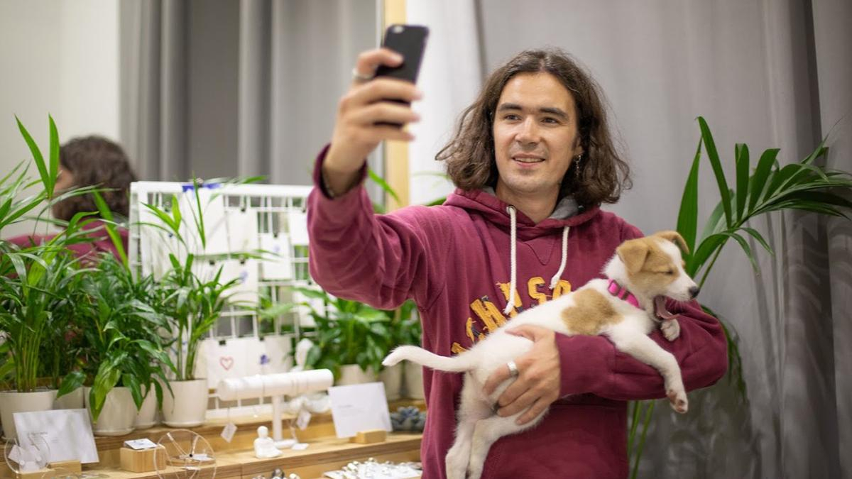 Вокалист группы Epolets предложил по-особому поздравить его с днем рождения: детали