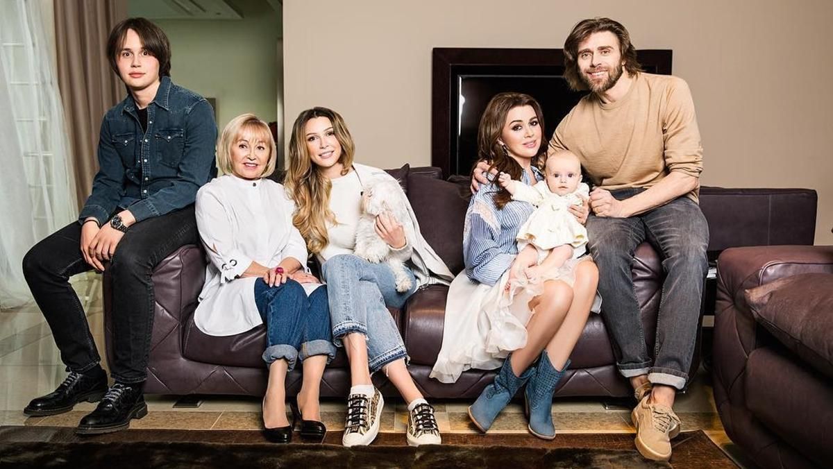 Родичі Анастасії Заворотнюк опублікували першу офіційну заяву Родичі Анастасії Заворотнюк опублікували першу офіційну заяву