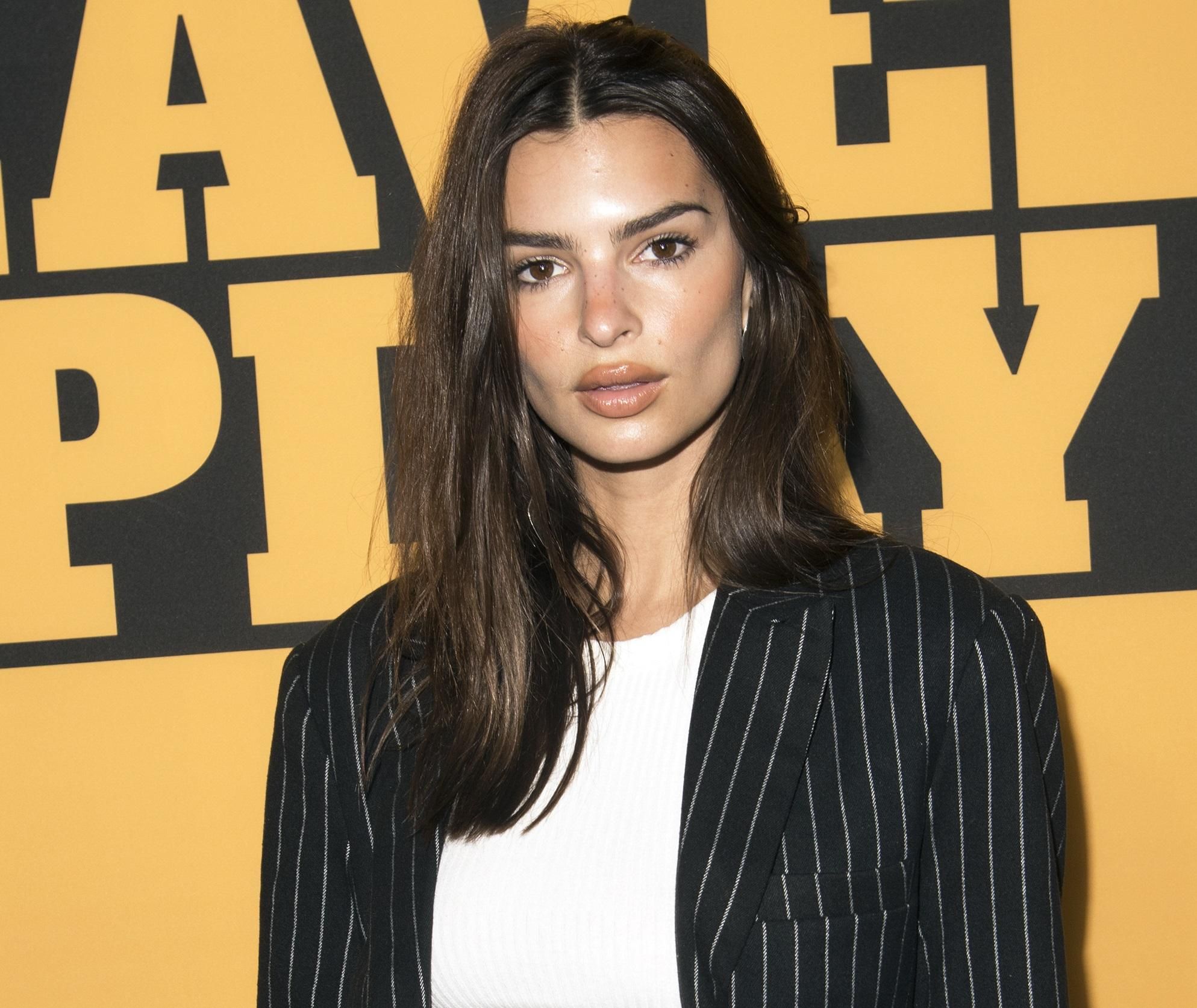 Как Эмили Ратаковски выглядела в детстве: нежные фото Как Эмили Ратаковски выглядела в детстве: нежные фото