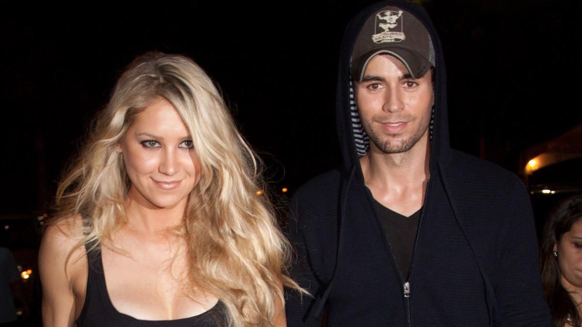 Анна Курнікова натякнула на таємне весілля з Енріке Іглесіасом Анна Курнікова натякнула на таємне весілля з Енріке Іглесіасом