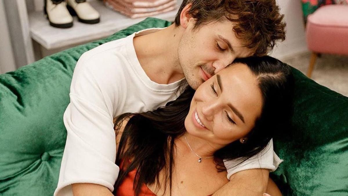 Танцівник Євген Кот зачарував мережу романтичними знімками з дружиною Танцівник Євген Кот зачарував мережу романтичними знімками з дружиною