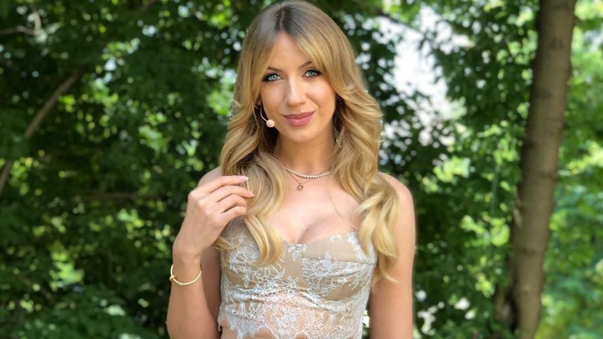 Леся Нікітюк з гумором розповіла секрет своєї стрункості: відео Леся Нікітюк з гумором розповіла секрет своєї стрункості: відео