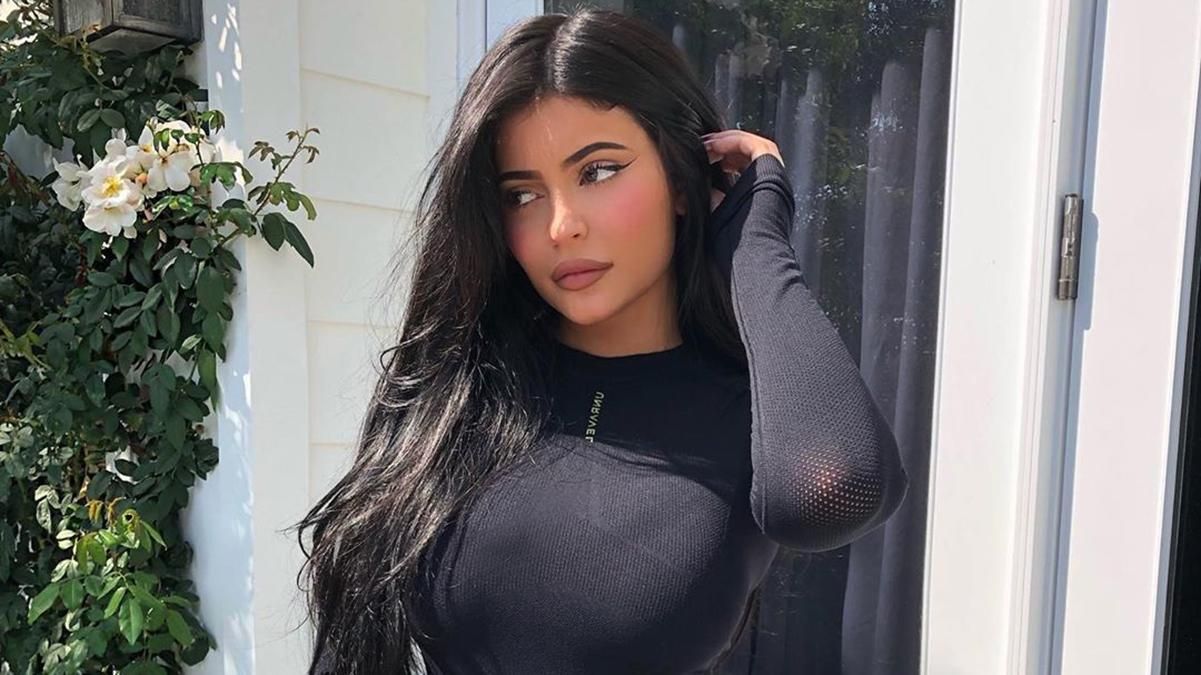 Самая молодая миллиардерша Кайли Дженнер показала свое любимое фото со времен беременности Самая молодая миллиардерша Кайли Дженнер показала свое любимое фото со времен беременности