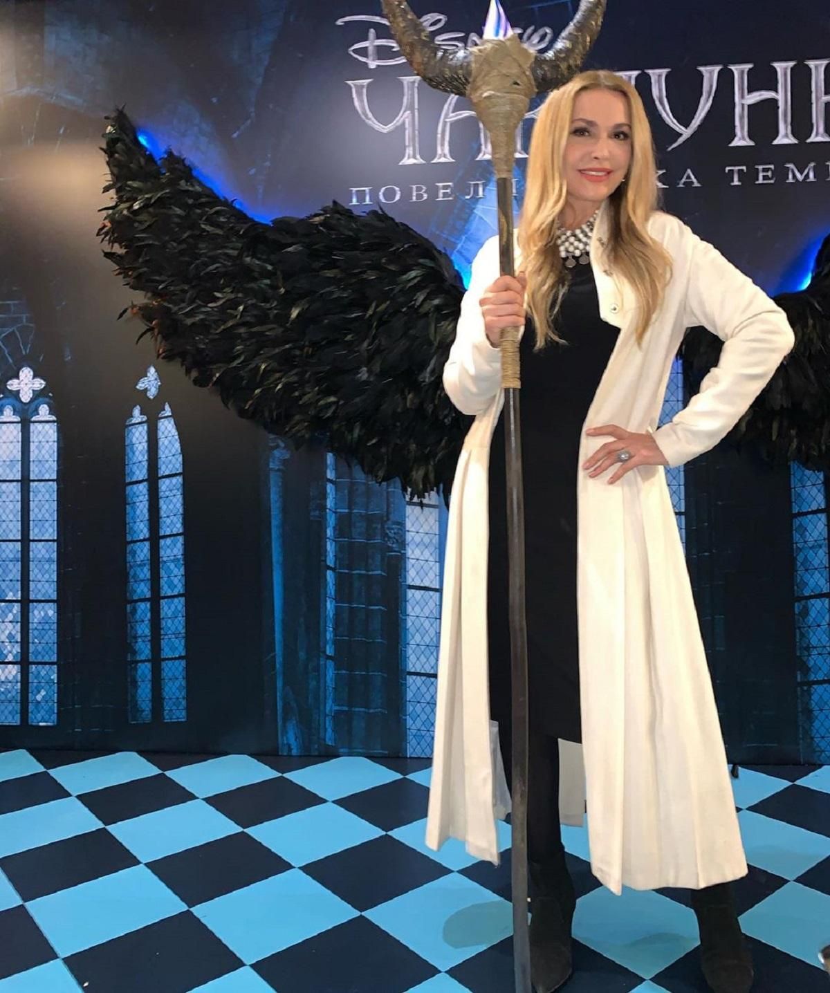 Ольга Сумская вспомнила, как она дублировала Анджелину Джоли на украинском языке Ольга Сумская вспомнила, как она дублировала Анджелину Джоли на украинском языке