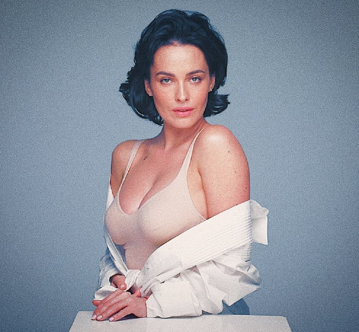 Даша Астафьева рассказала, что чувствовала себя "гадким утенком" даже во время съемок в Playboy