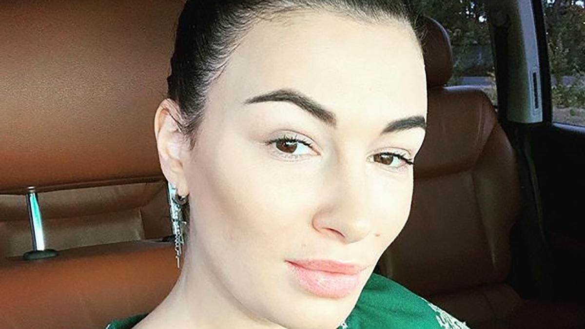 270 тысяч гривен за ролик: Анастасия Приходько выиграла в судебную тяжбу против Порошенко