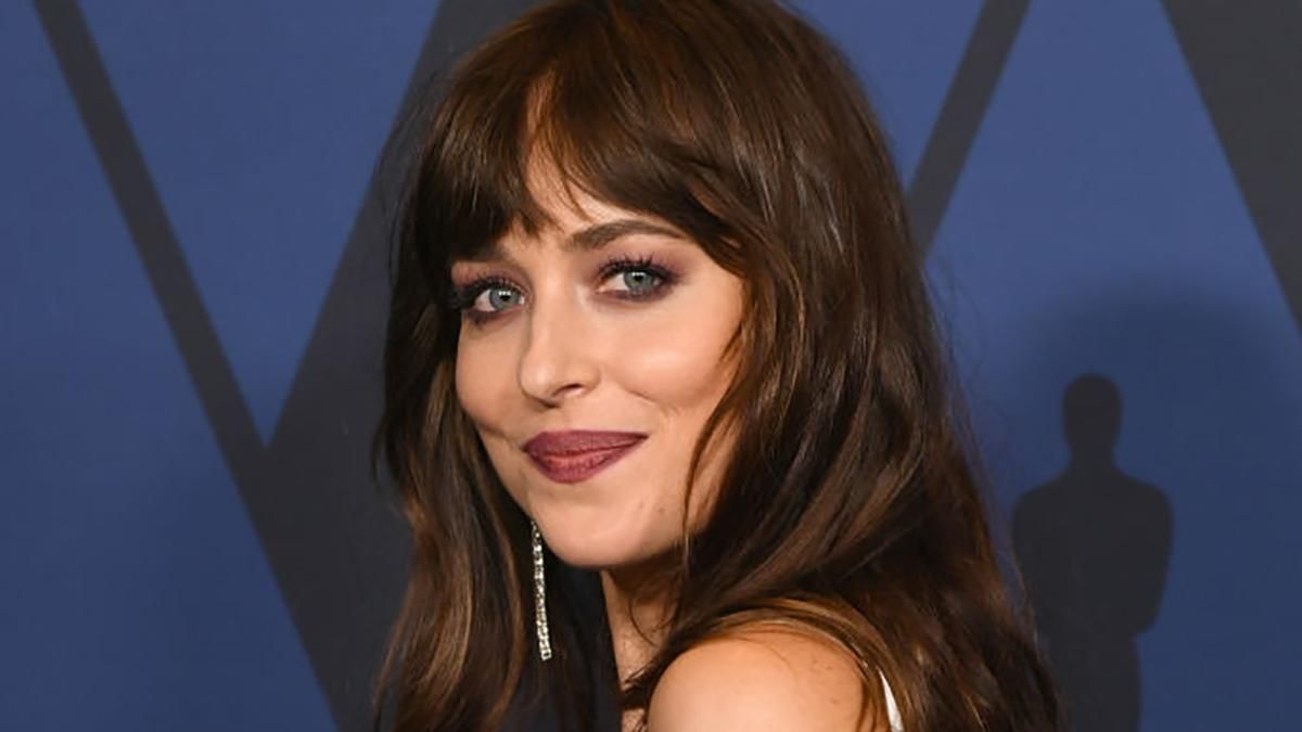 Дакота Джонсон пришла на светское событие в сексуальном наряде: фото Дакота Джонсон пришла на светское событие в сексуальном наряде: фото