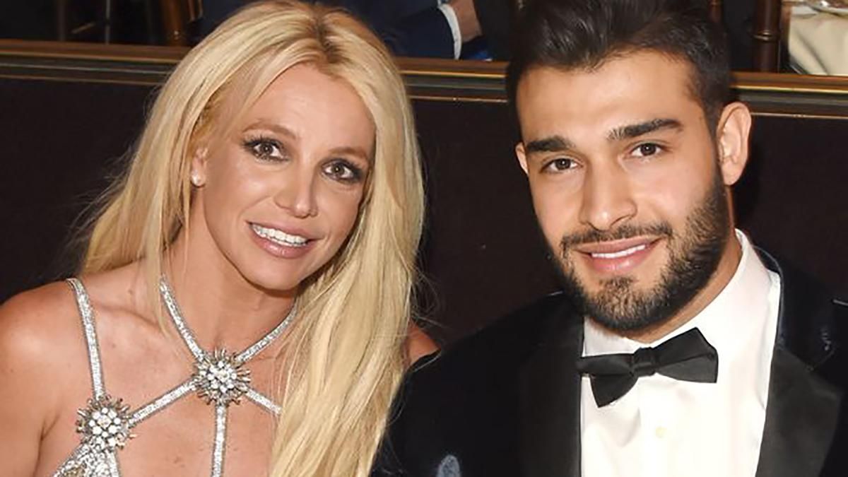 Бритни Спирс ошеломила поклонников упражнениями из йоги: видео Бритни Спирс ошеломила поклонников упражнениями из йоги: видео