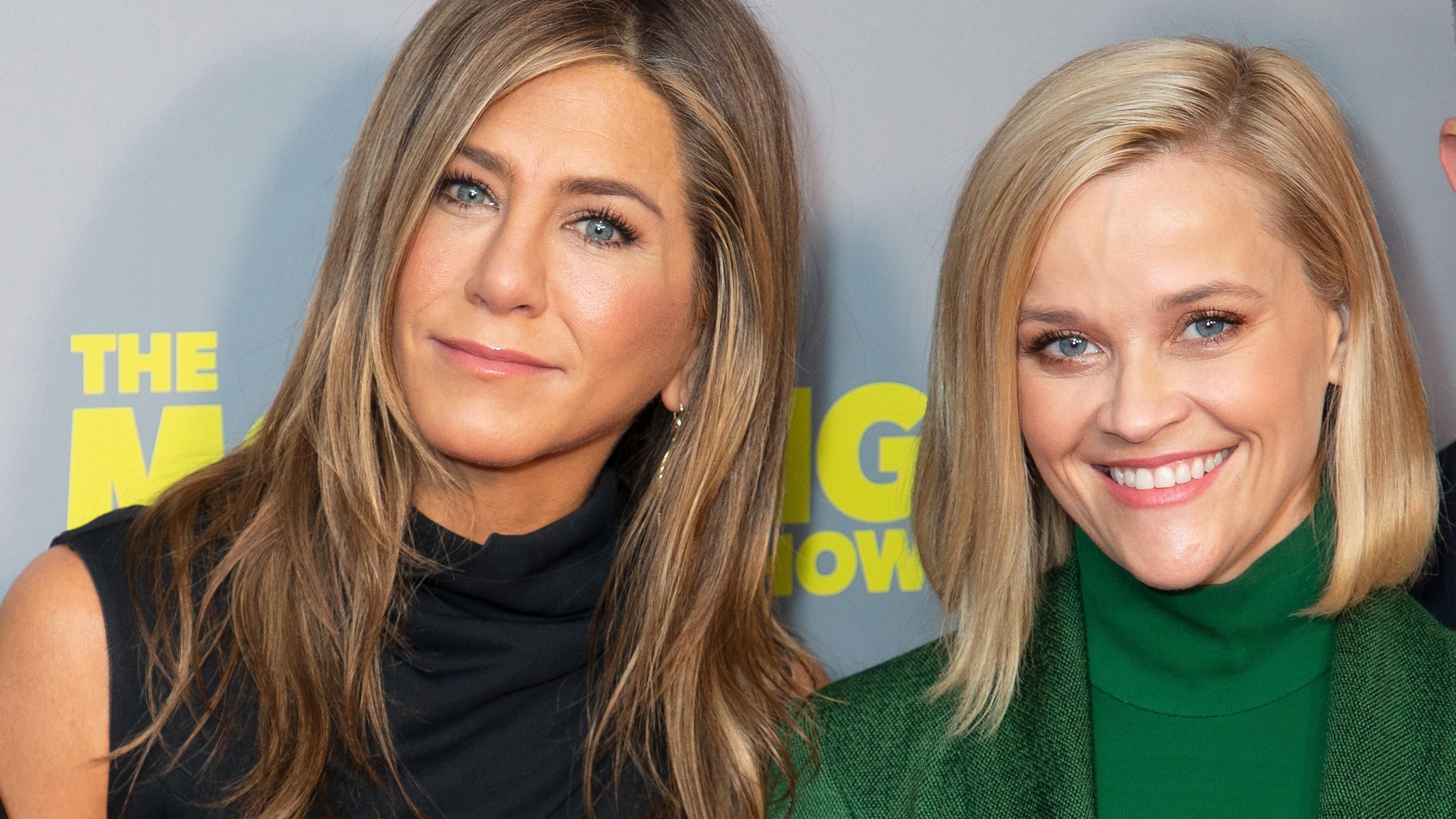 Стильні Дженніфер Еністон і Різ Візерспун прийшли на прем'єру "Ранкового шоу" в Лондоні Стильні Дженніфер Еністон і Різ Візерспун прийшли на прем'єру "Ранкового шоу" в Лондоні