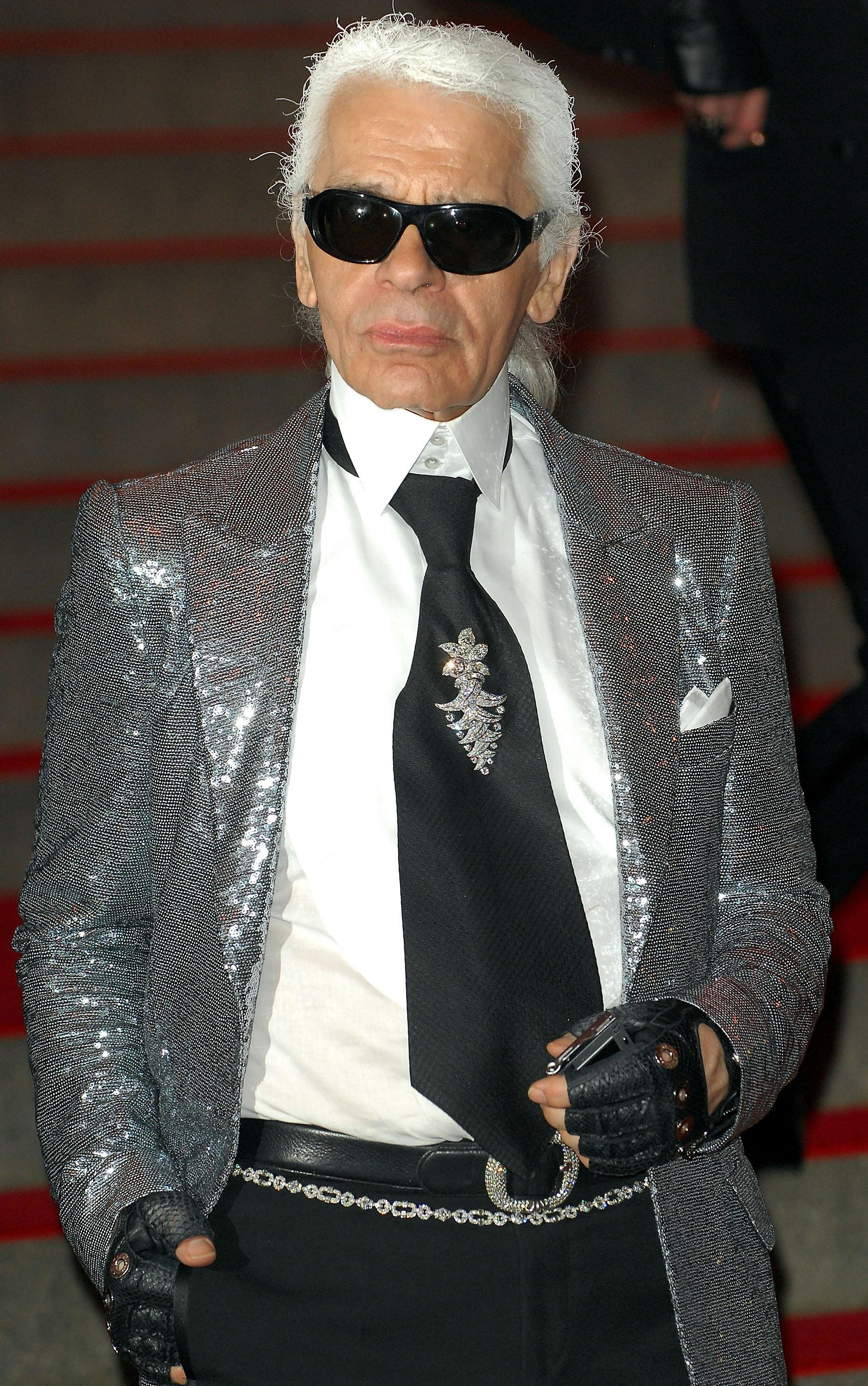 Андре Тан перевоплотился в Карла Лагерфельда на Хэллоуин-2019: фото