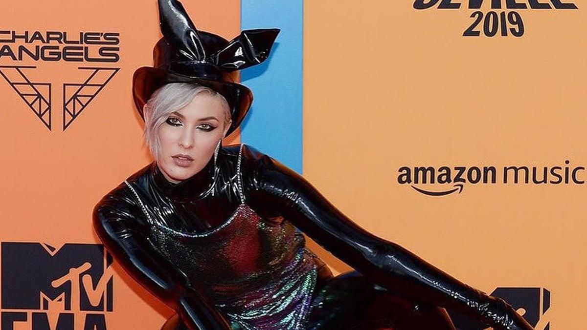 Представник MARUV прокоментував нагороду співачки від MTV Росія Представник MARUV прокоментував нагороду співачки від MTV Росія