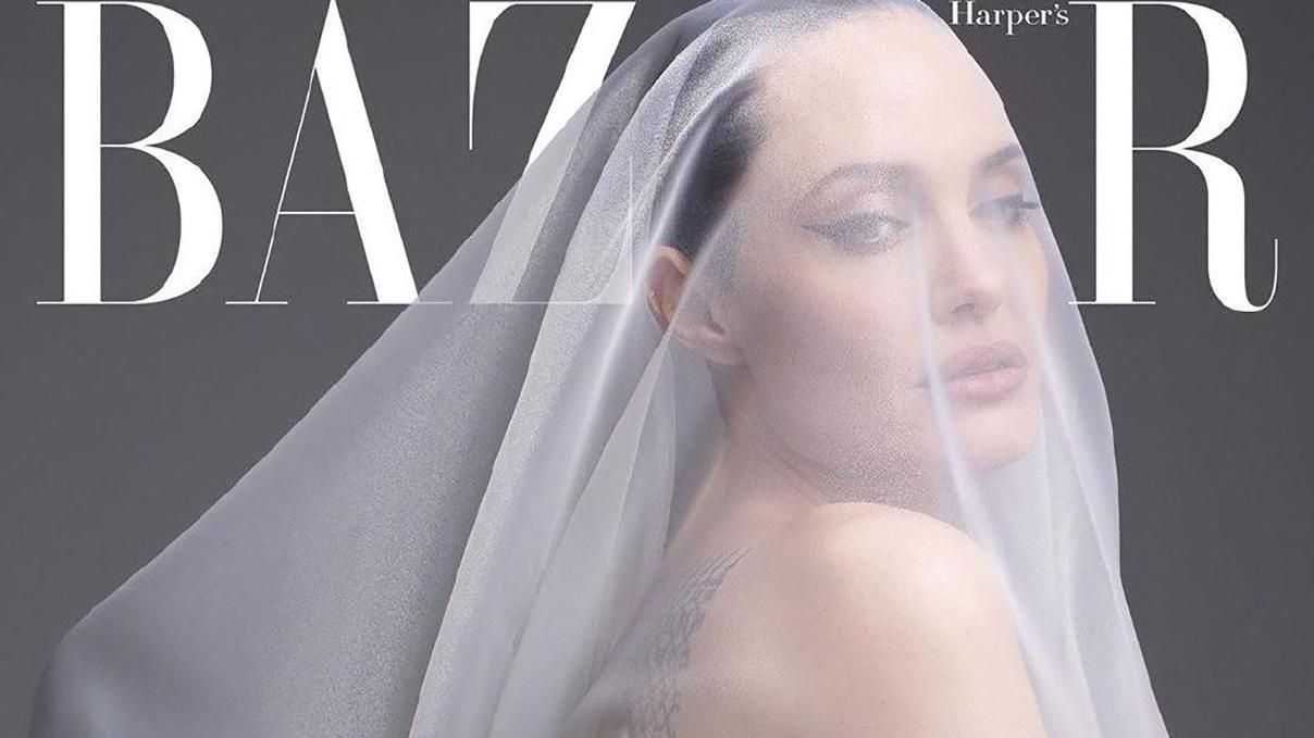 Прикрылась тонким тюлем: Анджелина Джоли полностью обнажилась для обложки журнала (18+)