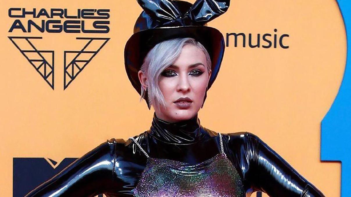 Я світовий артист, – співачка MARUV вперше прокоментувала свою нагороду від MTV Росія Я світовий артист, – співачка MARUV вперше прокоментувала свою нагороду від MTV Росія