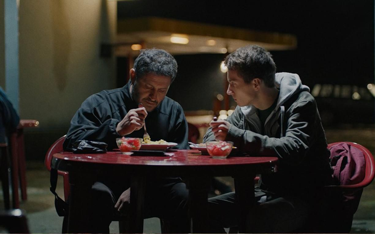 Бурные овации и слезы на глазах: почему стоит посмотреть фильм "Домой" Бурные овации и слезы на глазах: почему стоит посмотреть фильм "Домой"