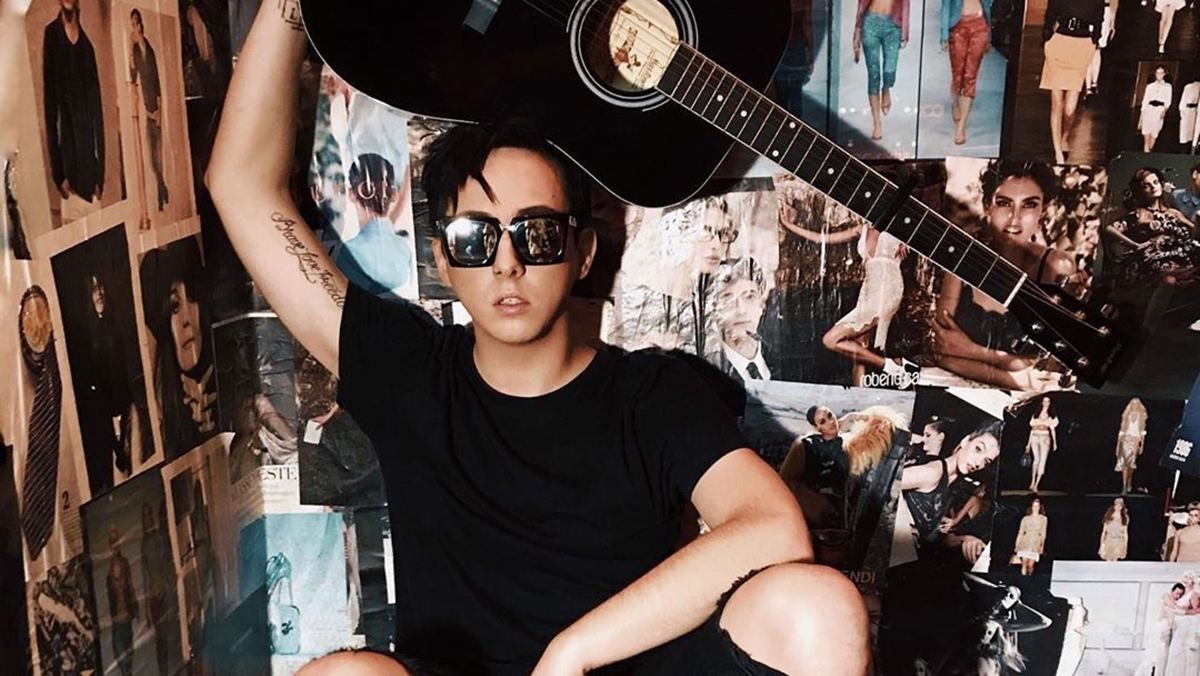 MELOVIN зізнався, що кілька років тому його пограбували друзі MELOVIN зізнався, що кілька років тому його пограбували друзі