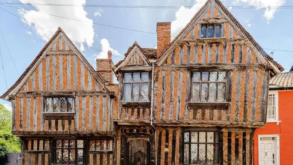 На Airbnb предлагают пожить в доме, в котором провел детство Гарри Поттер: фото На Airbnb предлагают пожить в доме, в котором провел детство Гарри Поттер: фото