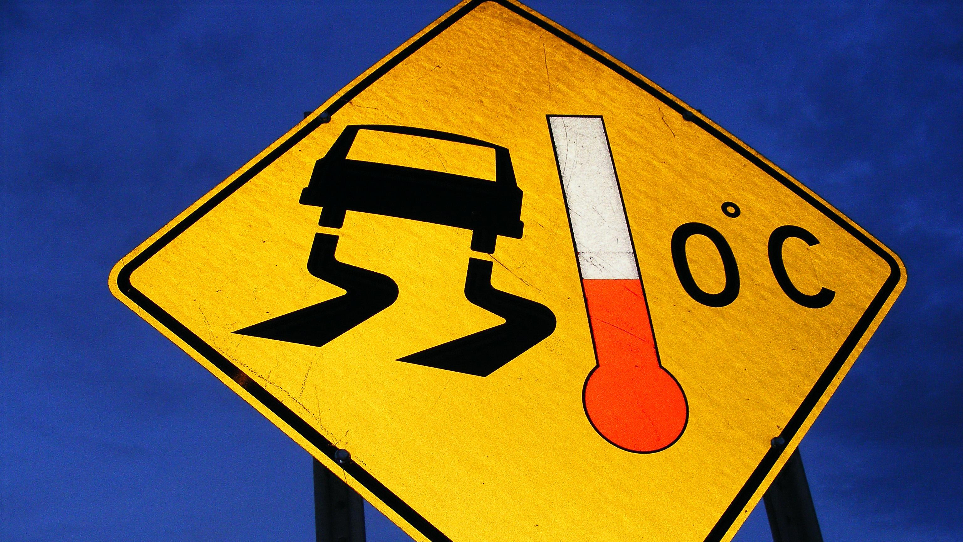 Как разморозить внутренний замок гаража – лайфхаки