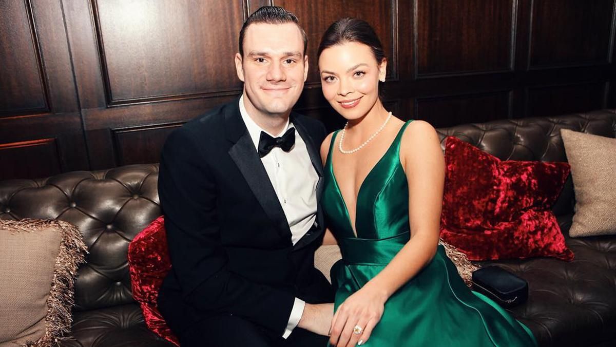 Наследник Playboy женился на актрисе "Гарри Поттера": детали свадьбы Наследник Playboy женился на актрисе "Гарри Поттера": детали свадьбы