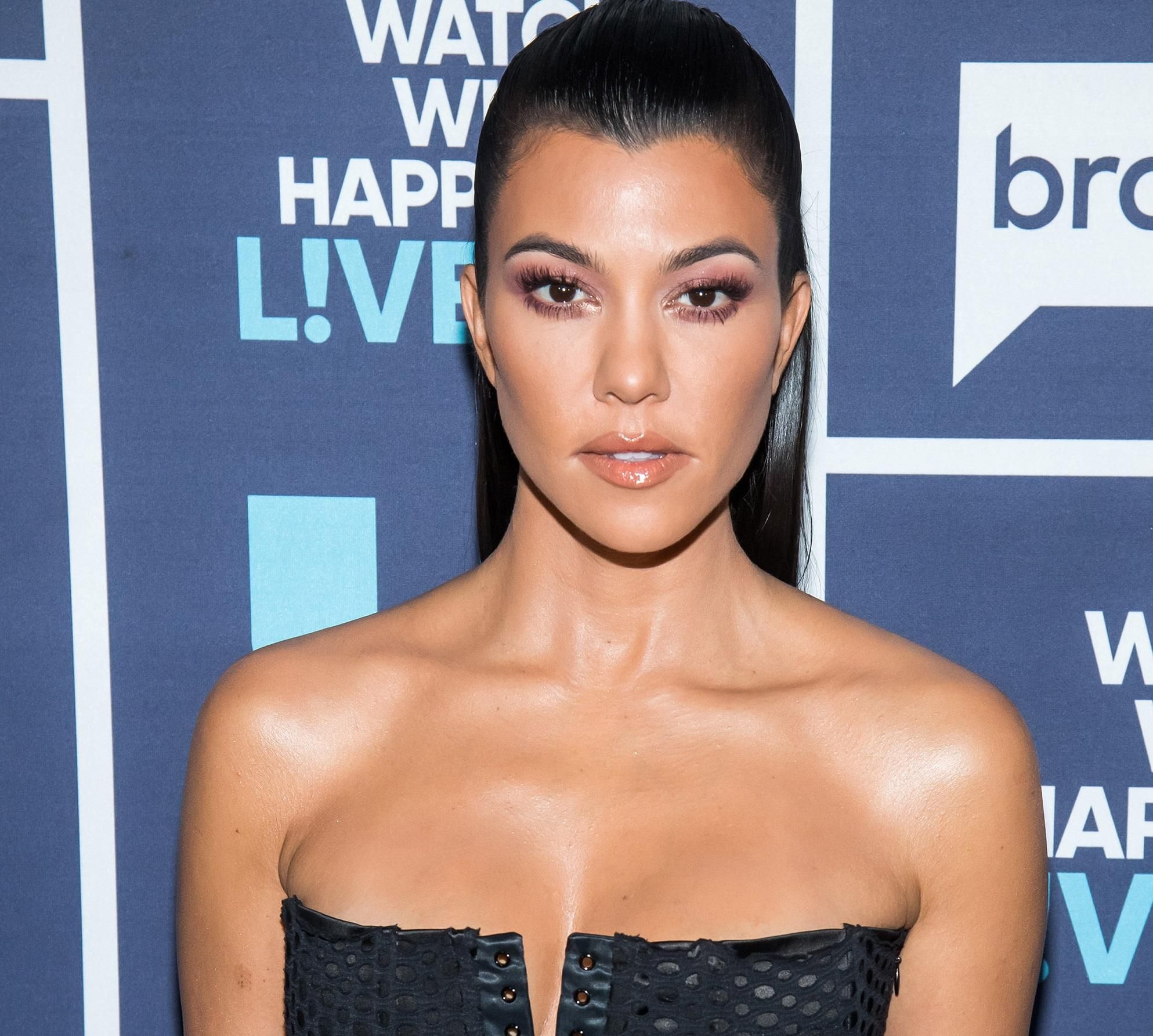 Кортні вирішила піти з сімейного реаліті-шоу "Сімейство Кардашян" Кортні вирішила піти з сімейного реаліті-шоу "Сімейство Кардашян"