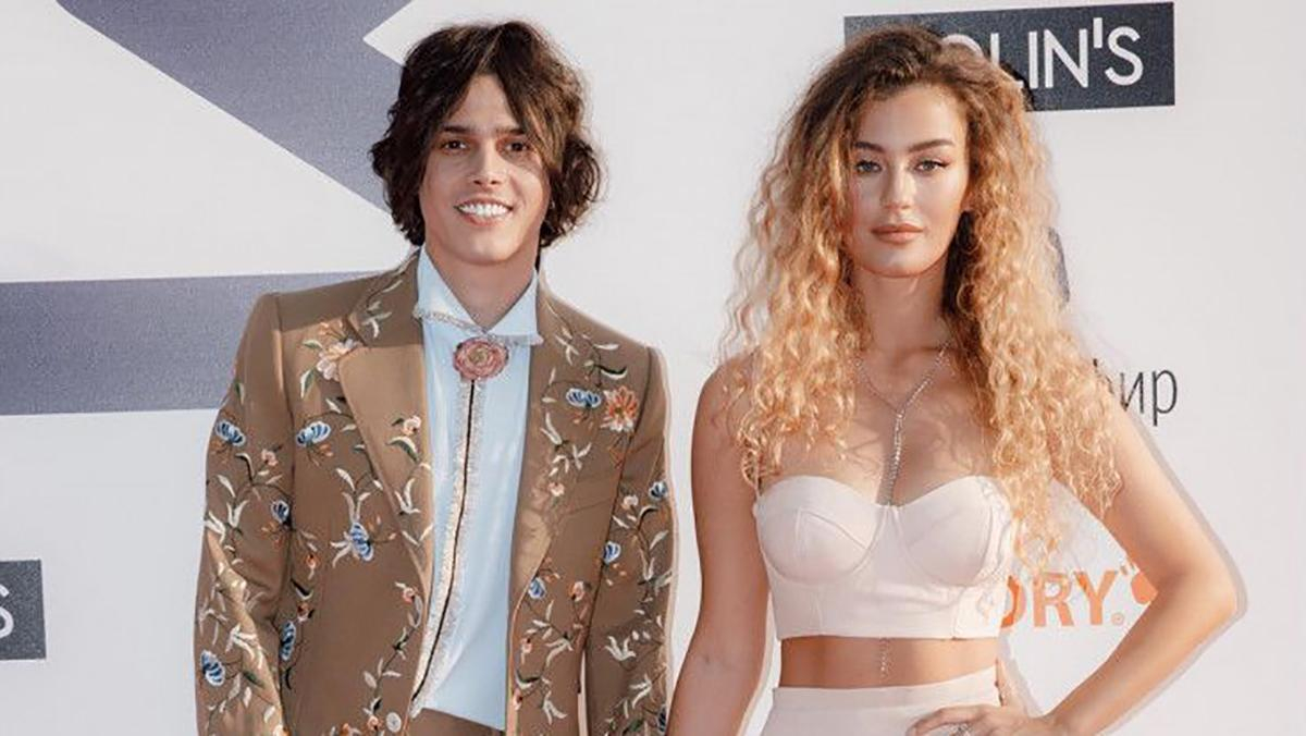 ALEKSEEV подтвердил отношения с участницей группы "ВИА Гра" романтическими снимками