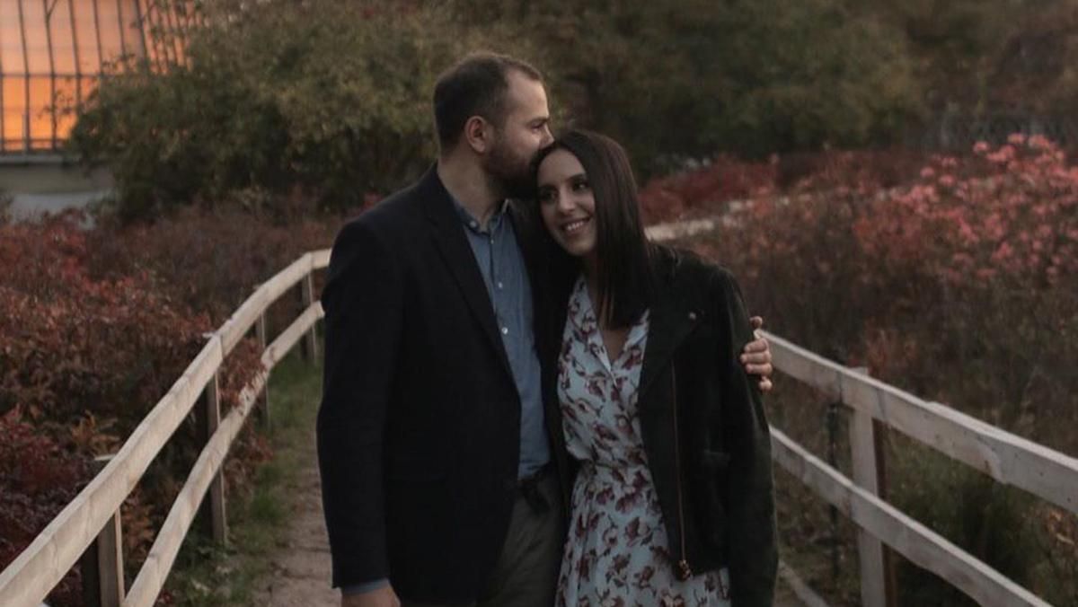 Джамала поделилась трогательными фотографиями из семейной съемки Джамала поделилась трогательными фотографиями из семейной съемки