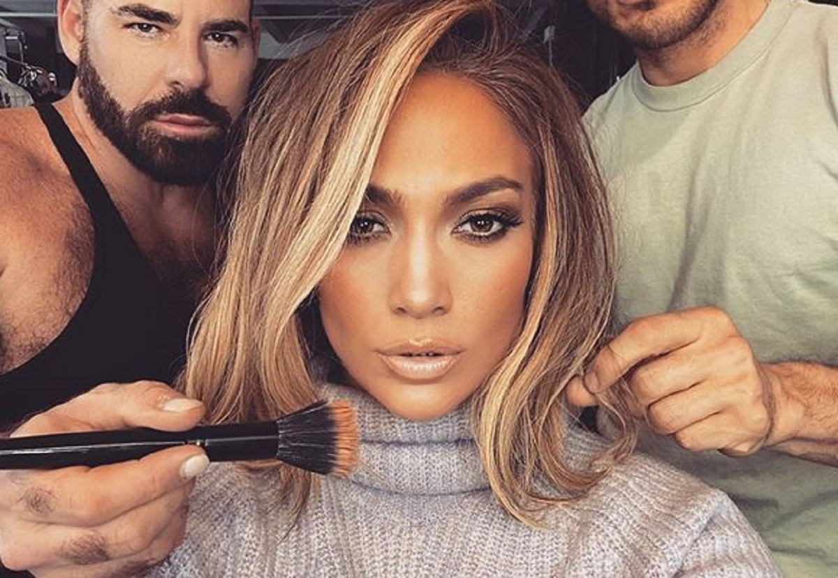 Дженнифер Лопес очаровала фанов новой прической: фото